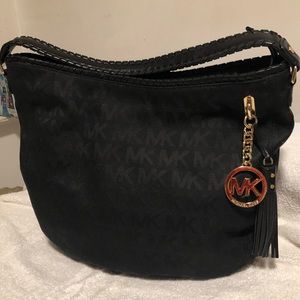 Michael Kors Bags - Michael Kors Hobo Handbag Michael Kors Bags - Michael Kors Hobo Handbag